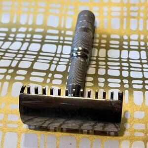 Vintage Steel Razor